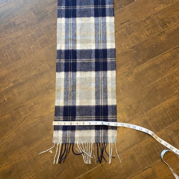 Balmoral Scotland Plaid Wool Scarf - Picture 9 of 12